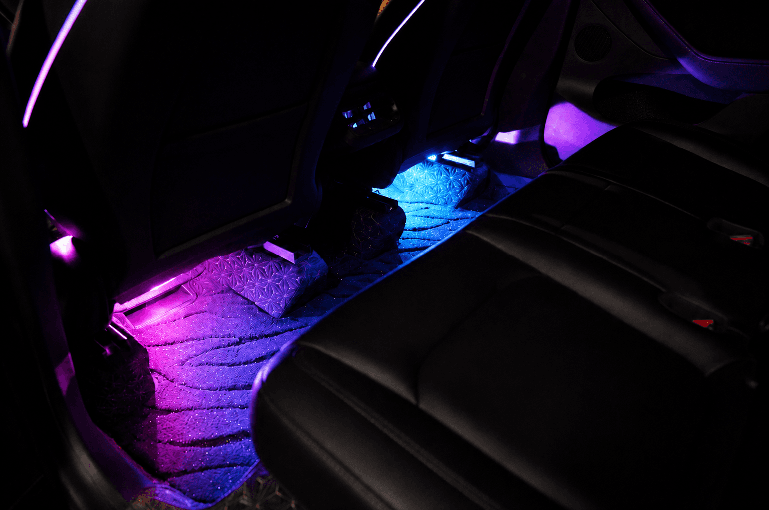 LightingBugTech fotbrønnlys for Tesla Model 3 og Y (2019–2024)
